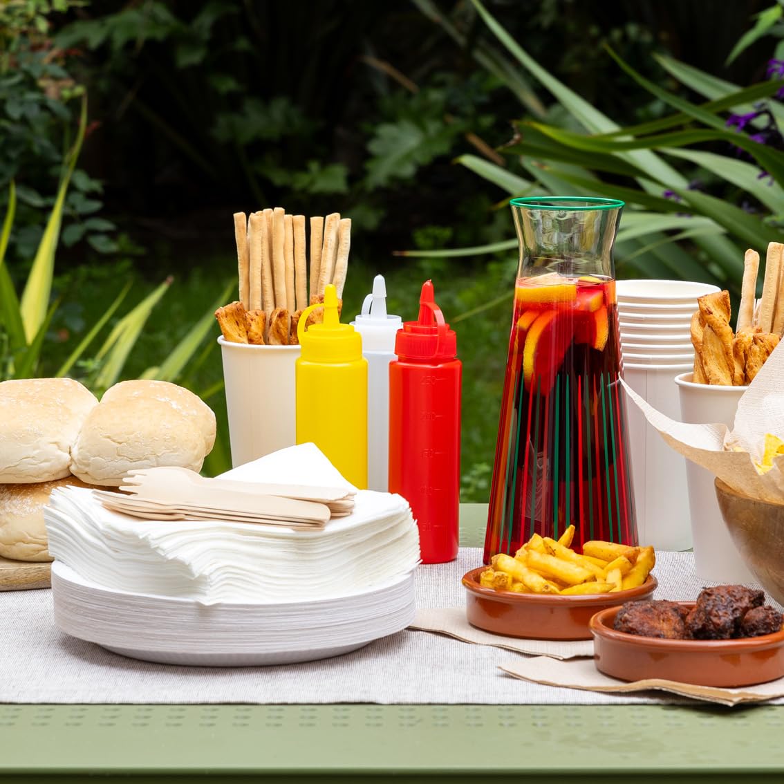 Table Kind - Paquete de 100 servilletas blancas suaves, servilletas de calidad para fiestas, catering y uso diario, ecológicas, desechables, compostables para el hogar, sostenibles y reciclables,